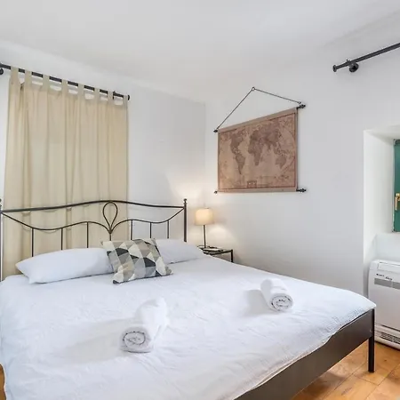 Paula Villa Bičići